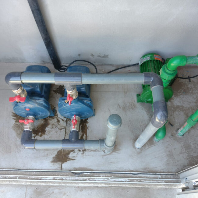 Instalación de equipos hidráulicos para riego.